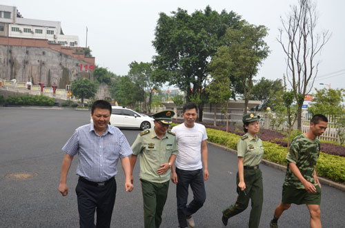 端午節前慰問消防官兵