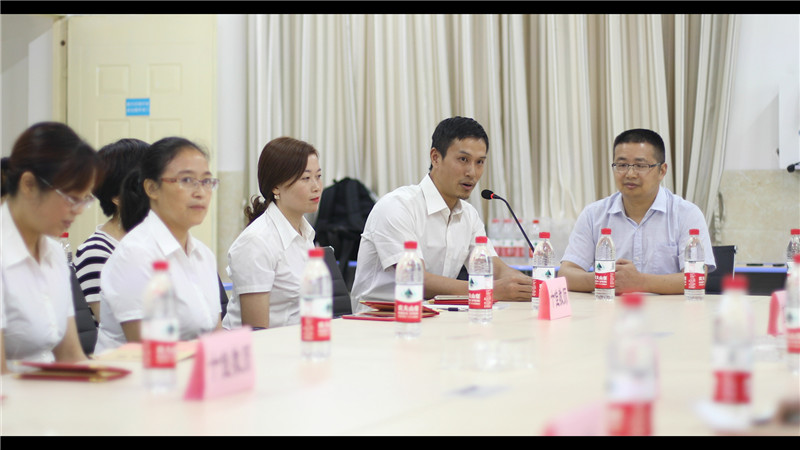 兄弟建設情牽汶羅小學,教師節前夕慰問優秀教師