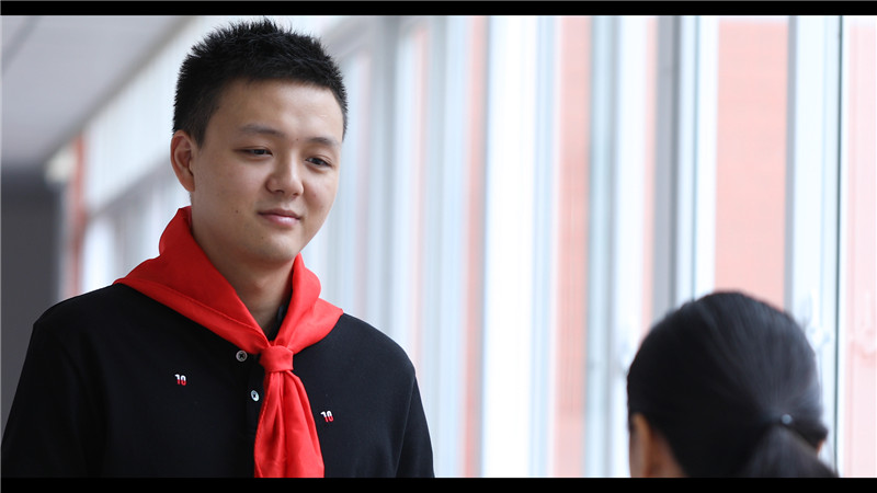 兄弟建設情牽汶羅小學,教師節前夕慰問優秀教師