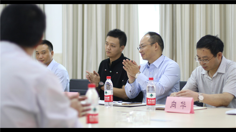 兄弟建設情牽汶羅小學,教師節前夕慰問優秀教師